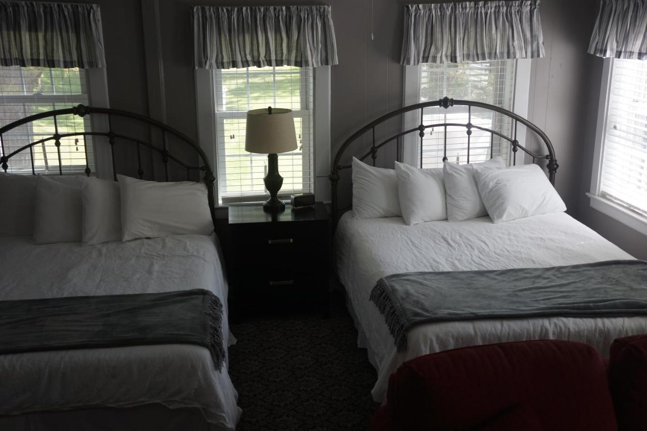 The Frogtown Inn Canadensis Exterior photo